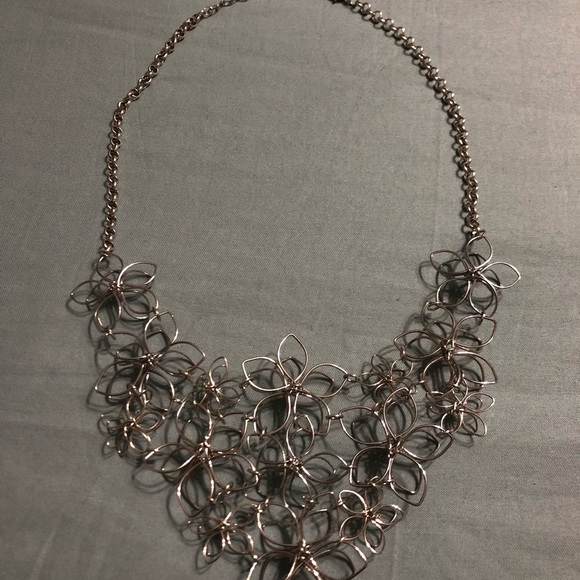 Flower Necklace! - Picture 2 of 4